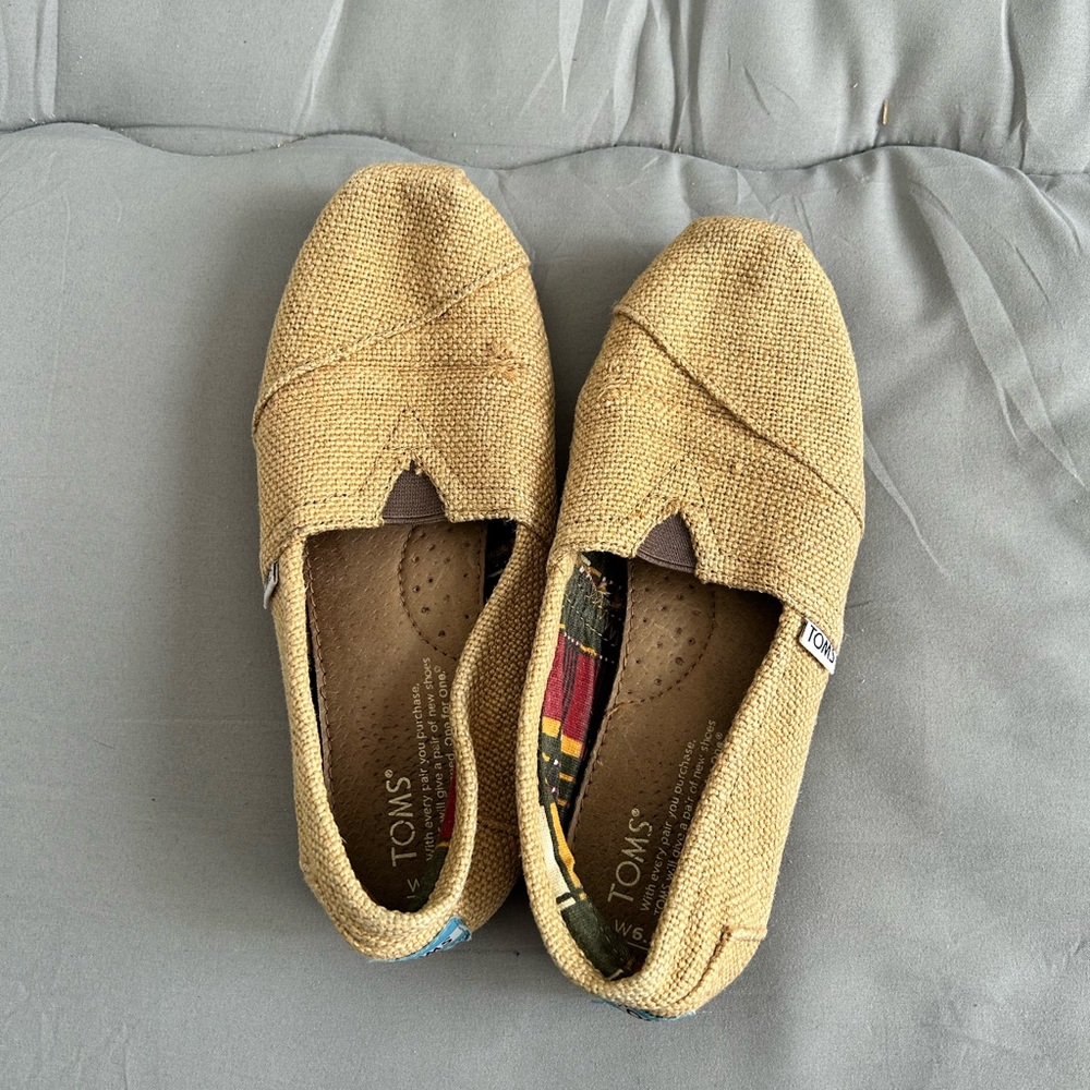 COPY - Toms size 6.5 women burlap